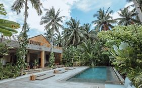 Surfing Temple Boutique Hotel